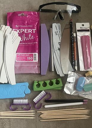 Набір матеріалів для нігтів