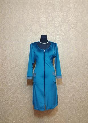 Женский велюровый халат на молнии с карманами и поясом