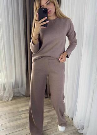 Зручний жіночий костюм із щільної ангори кофта реглан та штани вільного прямого крою на резинці зі зручними кишенями теплий костюм