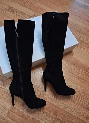 Замшеві осінні черевики