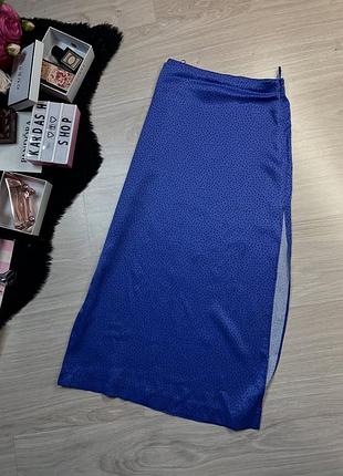 Спідниця з розрізом