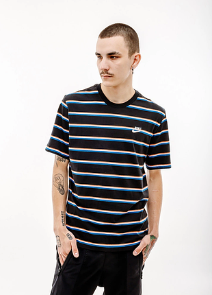 Футболка чоловіча nike sportswear club