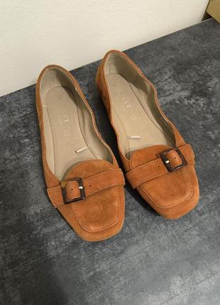 Шкіряні мокасини, балетки