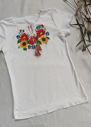 Футболка вышитая детская