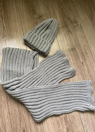Шапка з шарфом