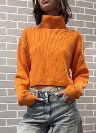 Светр укорочений house