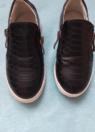 Продам детские слипоны 28 роз.кожа