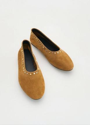 Туфли из натуральной замши reserved