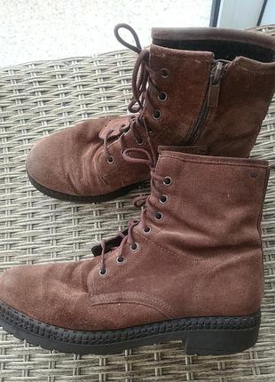 Замшевые коричневые ботинки wojas 39 размер