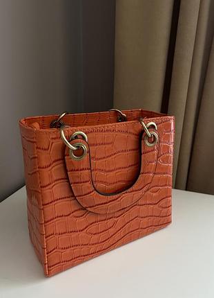 Сумочка коралова