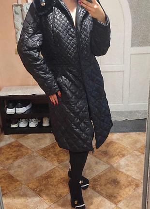 Женская удлиненная куртка с капюшоном