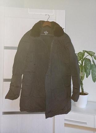 Пуховик на зиму 66 на 86 см , плечи48 , 66 рукав