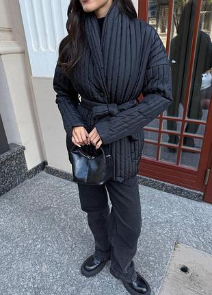 Женская куртка курточка стеганая с плясом осень демисезон