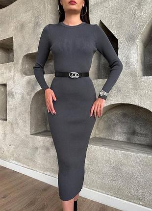 Класична жіноча тепла сукня міді в рубчик з довгим рукавом обтягуюча без поясу