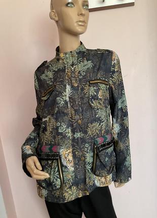 Якісний фірмовий жакет з декором / xl/ brend custo barcelona