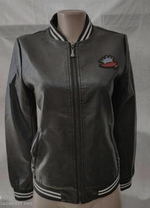 Бомбер куртка осіння весняна шкірозамінник