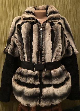 Шуба - жилетка жіноча натуральне хутро сірого кольору середньої довжини.