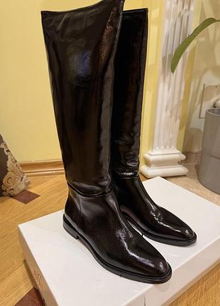 Чоботи осінні , лаплак/лак , чорні.