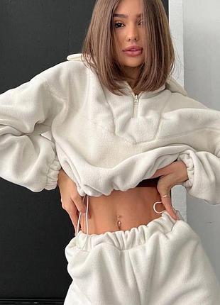 Затишний жіночий флісовий костюм вільного крою оверсайз худі із високою горловиною на блискавці та штани прямого крою на резинці