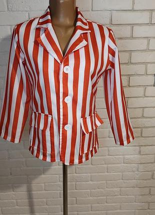 Стильный жакет в красно-белую полоску, s-m.
