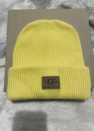 Шапка бренду хомуты ugg