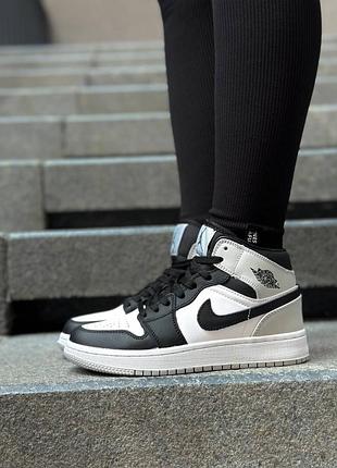 Жіночі кросівки nike air jordan