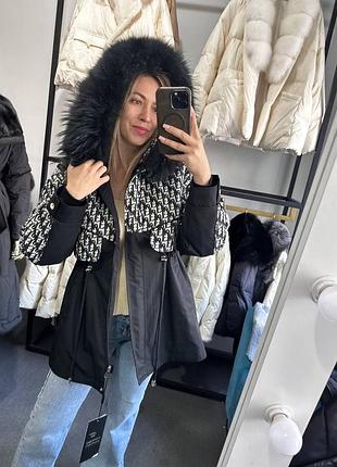 Розкішна парка з хутром песця