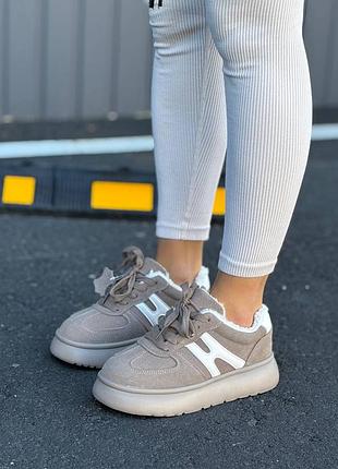 Женские качественные и стильные кроссовки stilli серый беж с белым ❄️