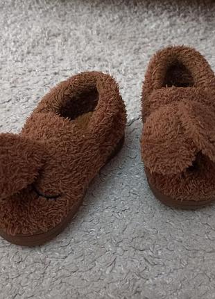 Детские домашние тапочки.
плюшевые.