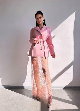 Комплект тройка пиджак + блуза + юбка-шорты из кружева розовый, женский кружевной костюм 3 в 1 с пиджаком, блуза с баской