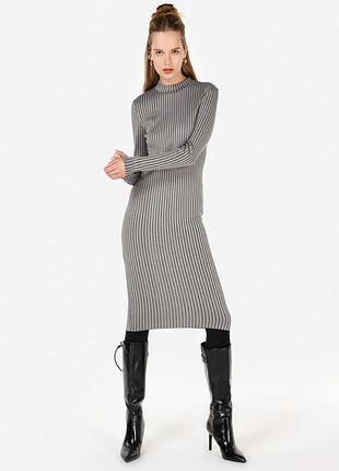 Платье макси в рубчик с вырезом на спине reserved (s)