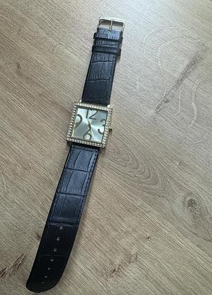 Наручний годинник