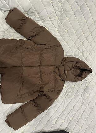 Зимова жіноча куртка