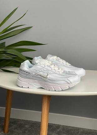 Жіночі кросівки