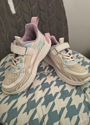 Кроссовки для девочки