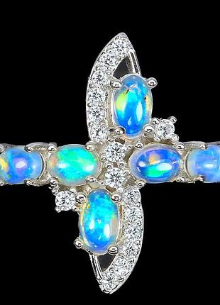 Серебряное кольцо с натуральными опалами и фианитами, размер 19