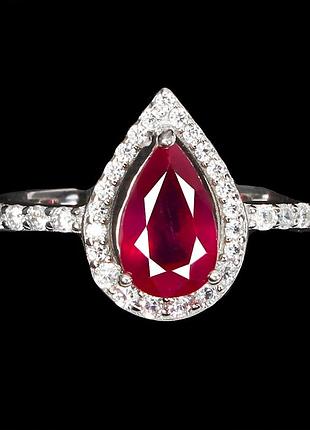 Серебряное кольцо с натуральным рубином и фианитами (куб. цирконием) от ювелирного магазина рубиновая мечта
