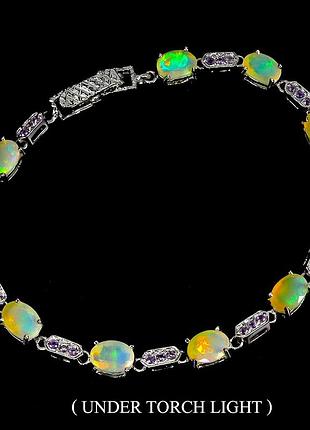 Серебряный браслет с натуральными благородными опалами и аметистами