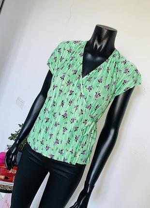 Зеленый плиссированный топ на запах new look uk10 с коротким рукавом и сиреневым
