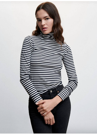 Стильний, подовжений гольф водолазка в рубчик, Gos women. 44 евро