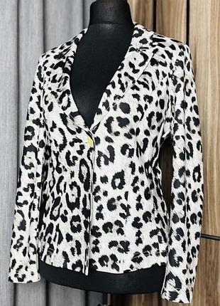 Крвсивый 🌺 пиджак лео