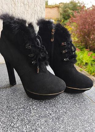 Сапожки чобітки