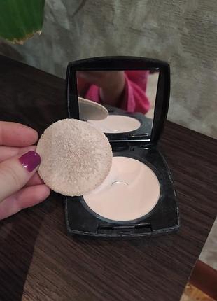 Пудра светлая avon