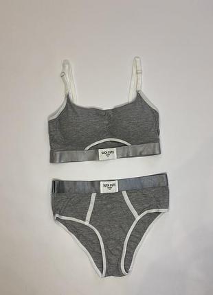 Якісний комплект білизни