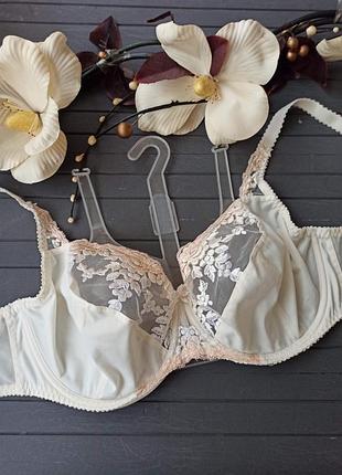 Шикарный сливочный бюстгальтер с мягкими чашечками! 90dd