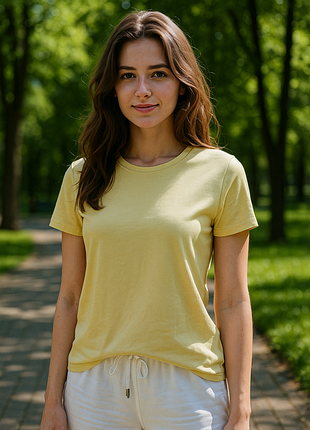 Стильная женская футболка жёлтого цвета uniqlo, 💯 оригинал, молниеносная отправка