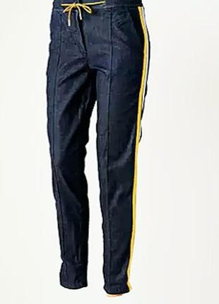 Моднющие брюки с лампасами  стиль джинсы