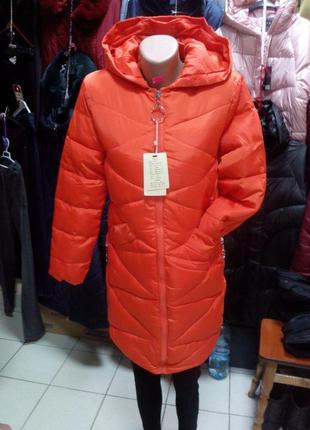 Женская яркая курточка зима,1 фото
