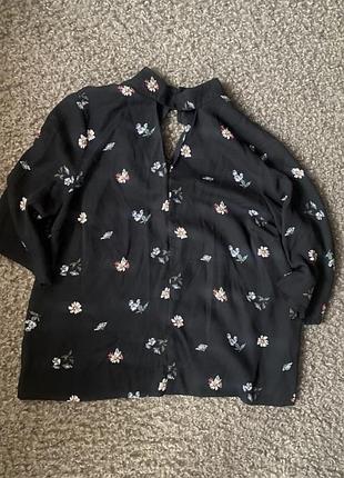 Чорна блуза