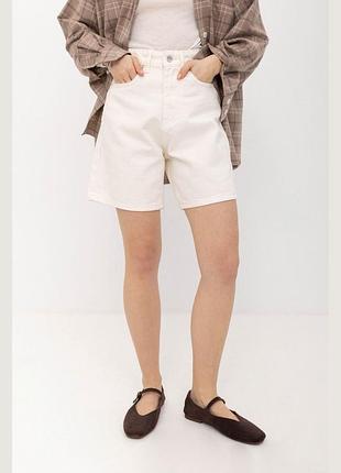 Джинсові молочні шорти джинсові бермуди шорти з деніму